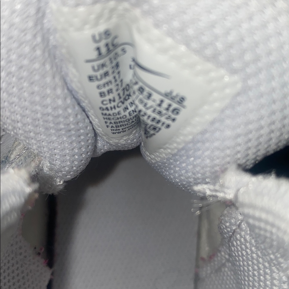 Nike Toddler Girl size 11 - Picture 6 of 6